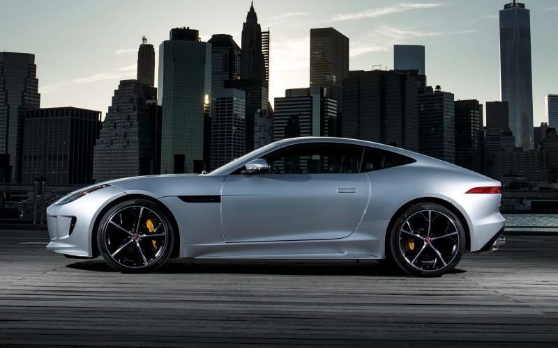 First Look: 2016 Jaguar F-Type and Range Rover SVR