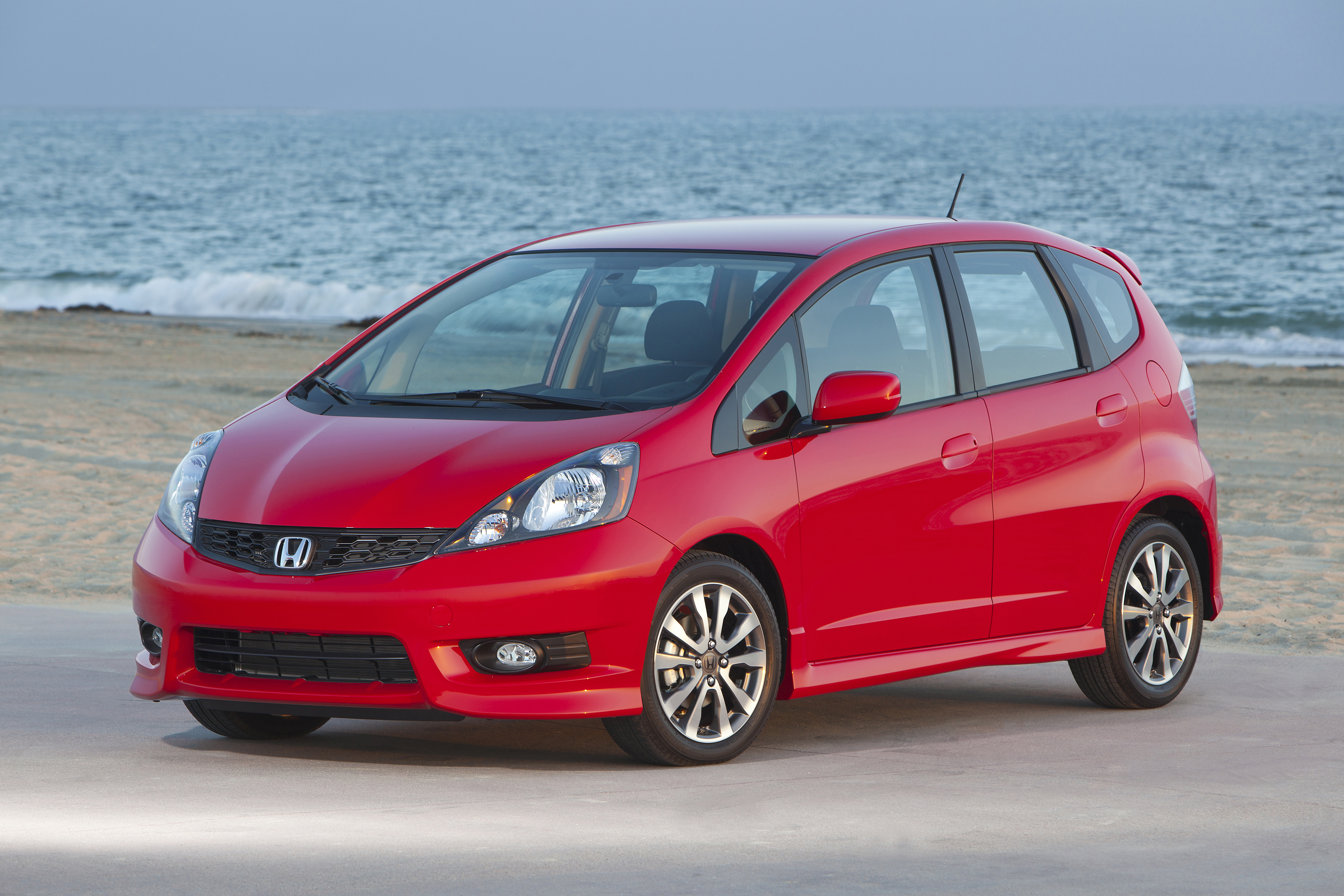 Honda to Recall 960,000 Fits, and Other Models