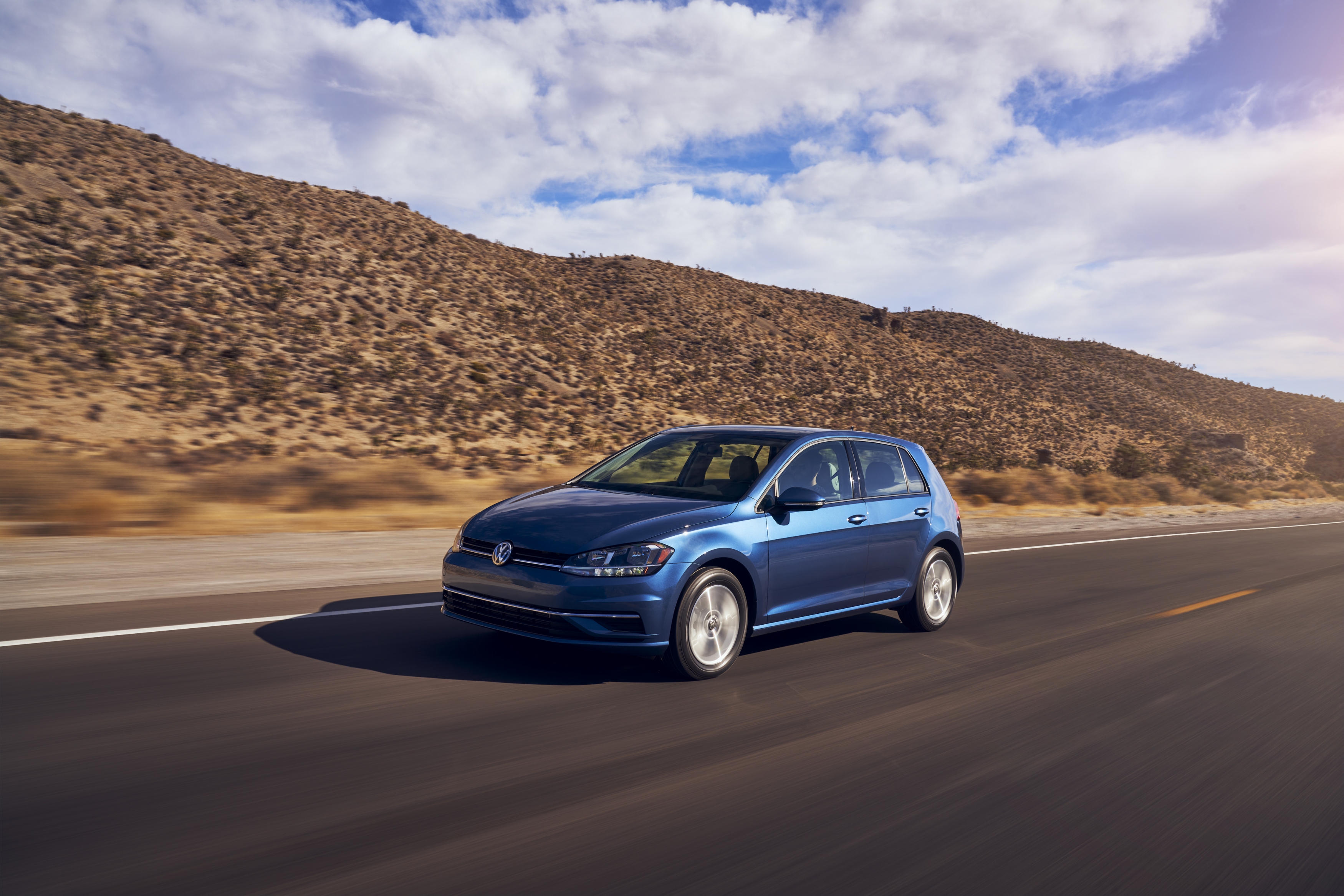 Volkswagen to Discontinue Sales of Base Golf in North America, Golf R and GTI Will Continue