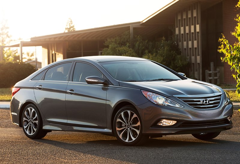 Hyundai Delays the Release of the Redesigned Sonata Hybrid Edition
