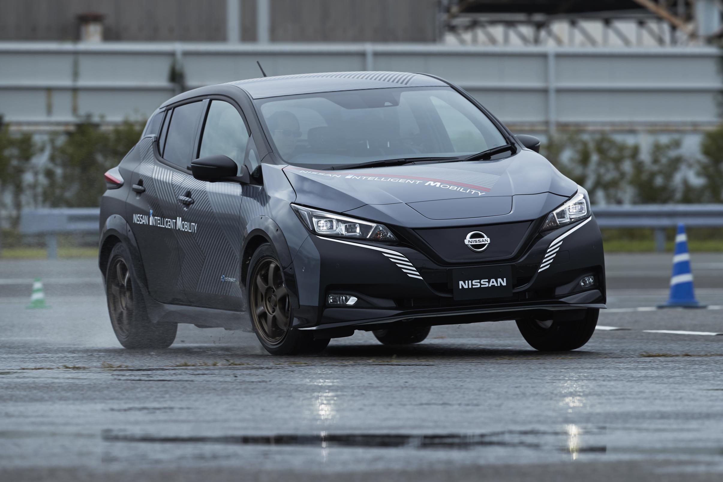 Nissan Shows Advanced All-Electric All-Wheel Drive at CES