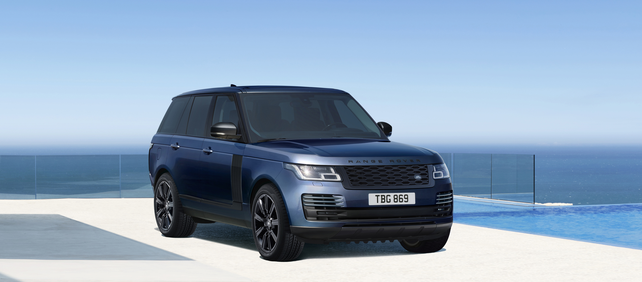 Land Rover Range Rover Expands Ruggedly Posh Lineup for 2021
