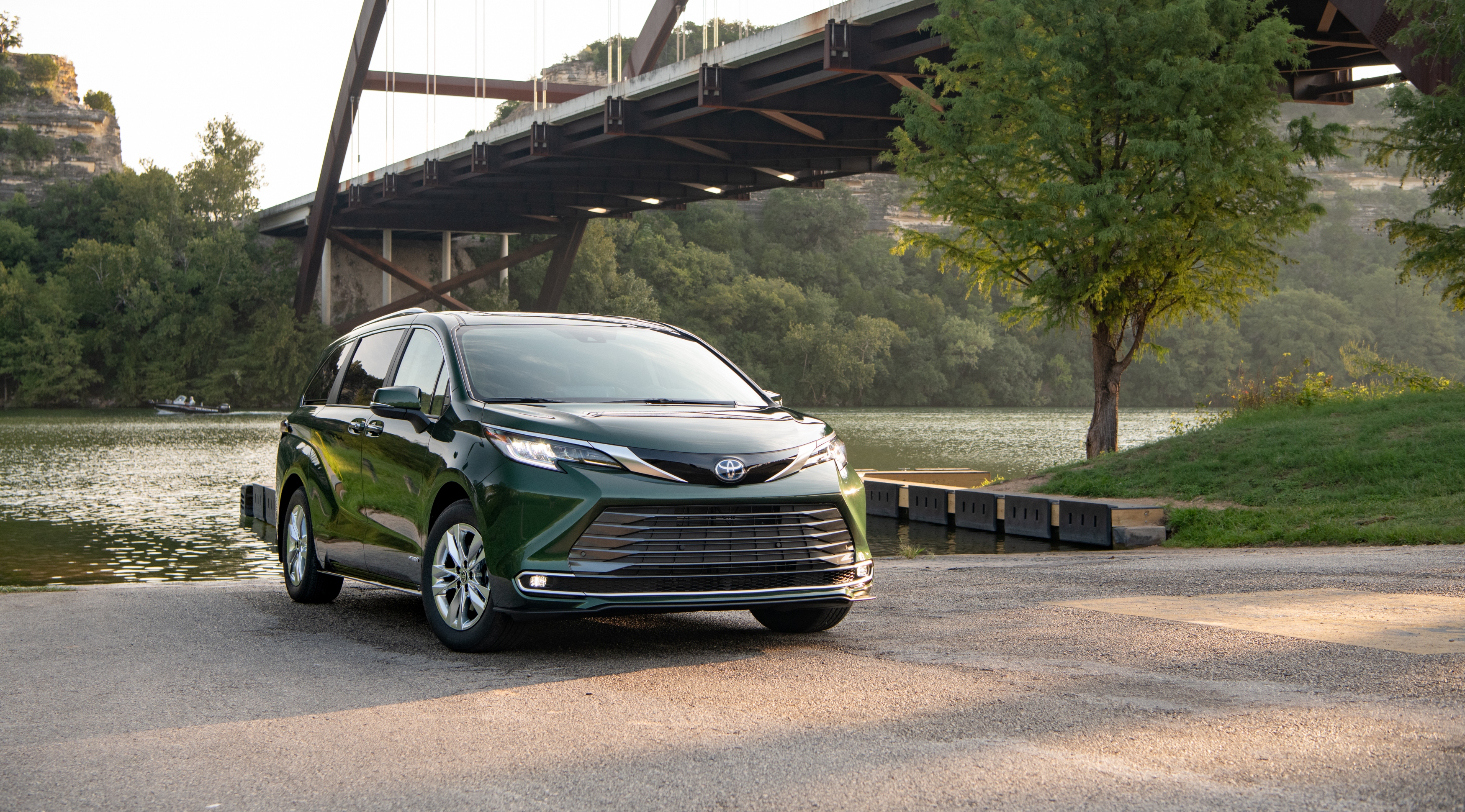 2021 Toyota Sienna Wins Family Green Car of the Year Award