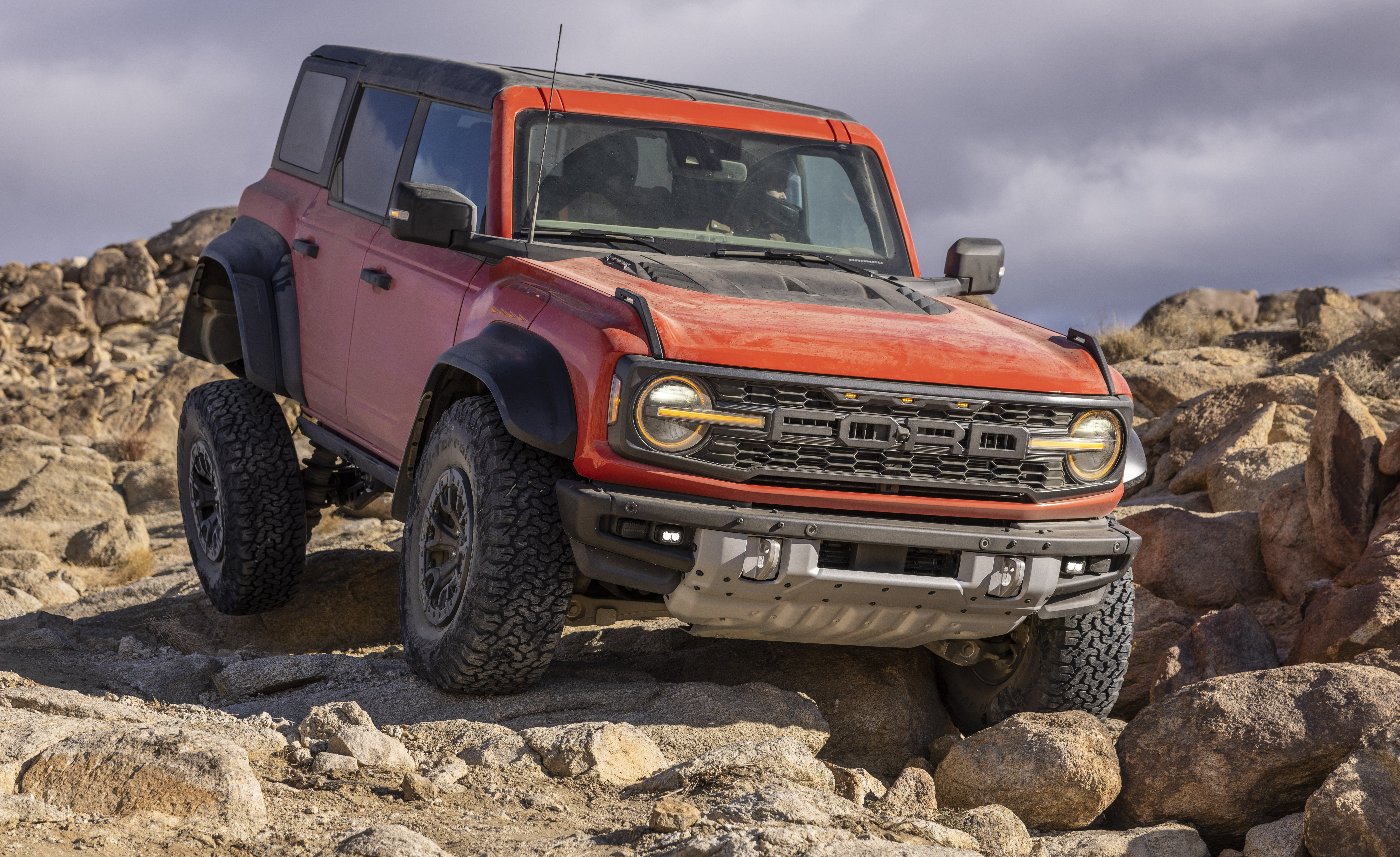 2022 Ford Bronco Raptor; Races Over Dunes Into Dealers this Summer