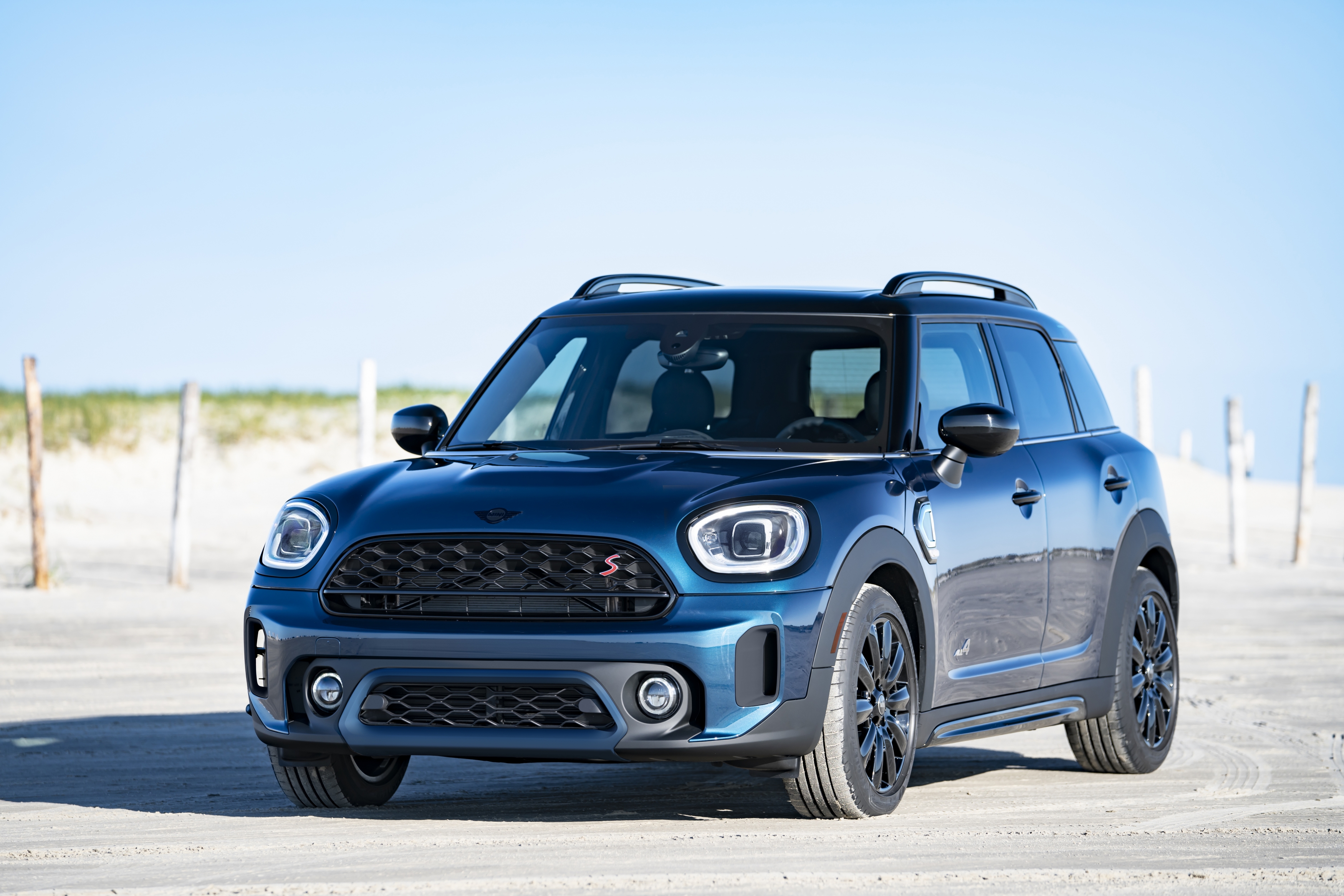 MINI Countryman Boardwalk Edition Launches In Time for Summer