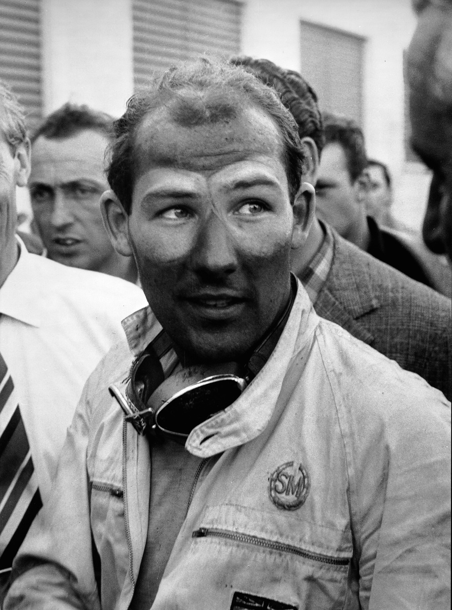 Legendary British Racing Driver Stirling Moss Dies, Aged 90