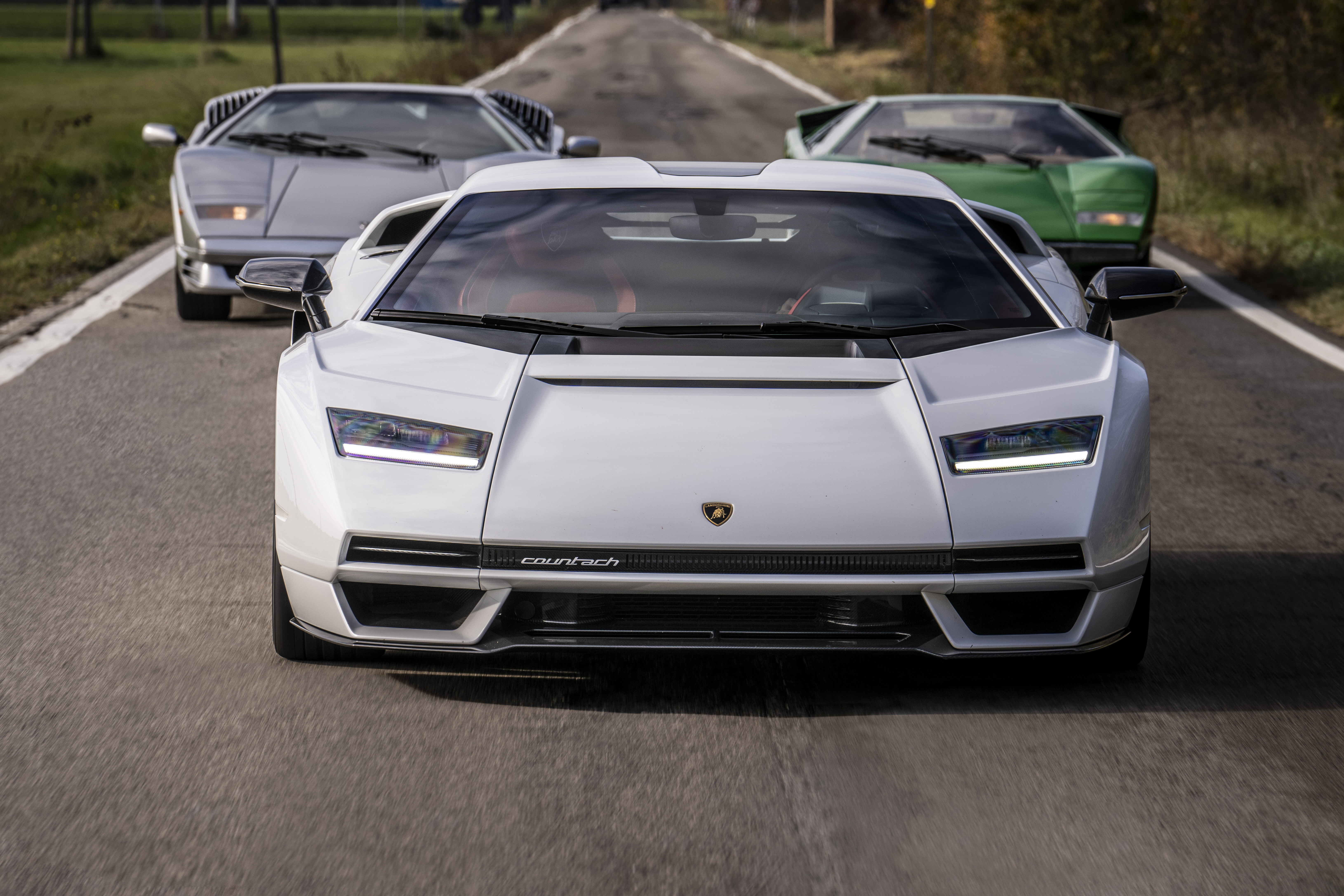 Lamborghini Countach LP1 800-4 Hits the Road for the First Time