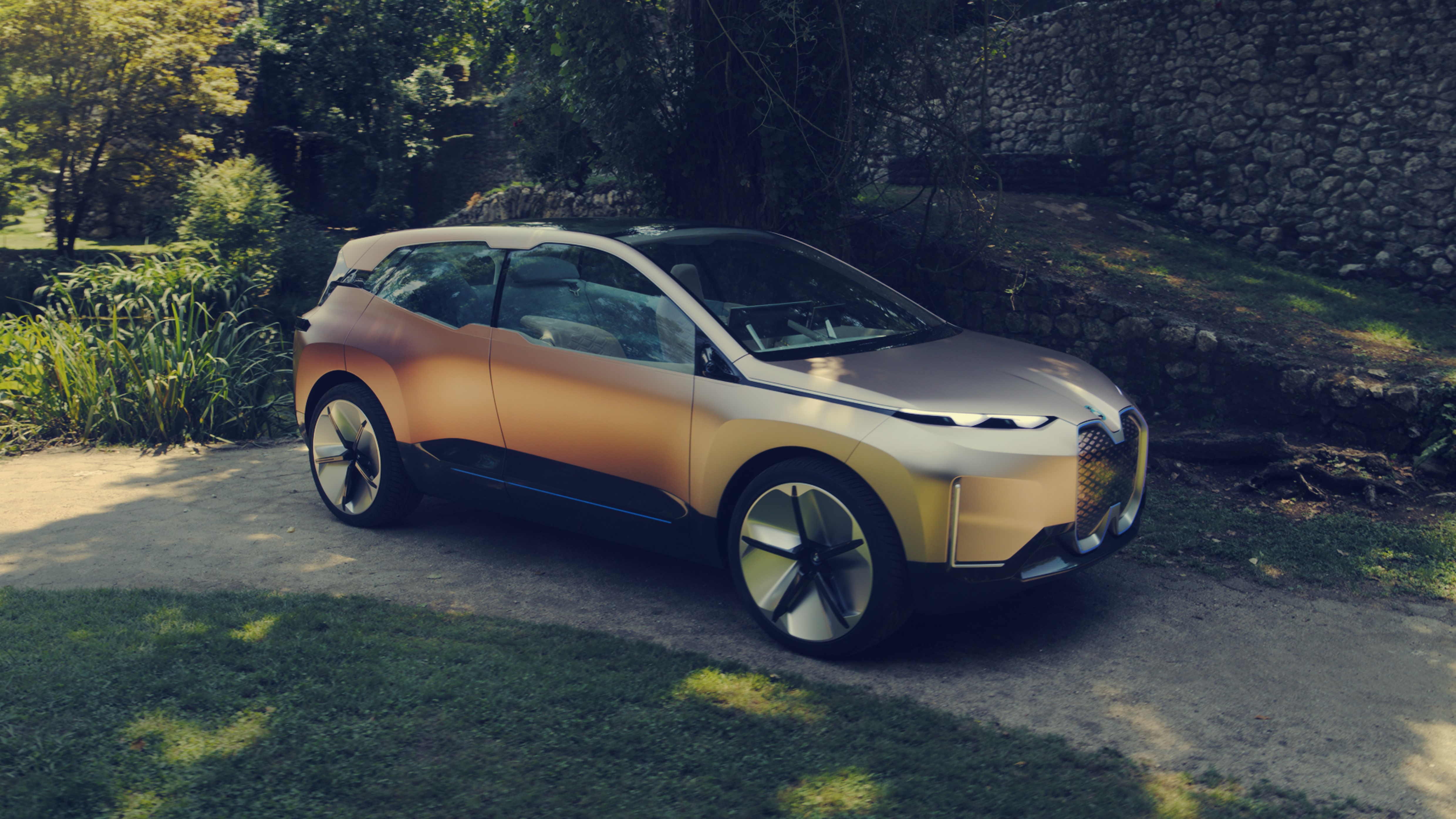 BMW iNext…The Next Wave of EV SUV!