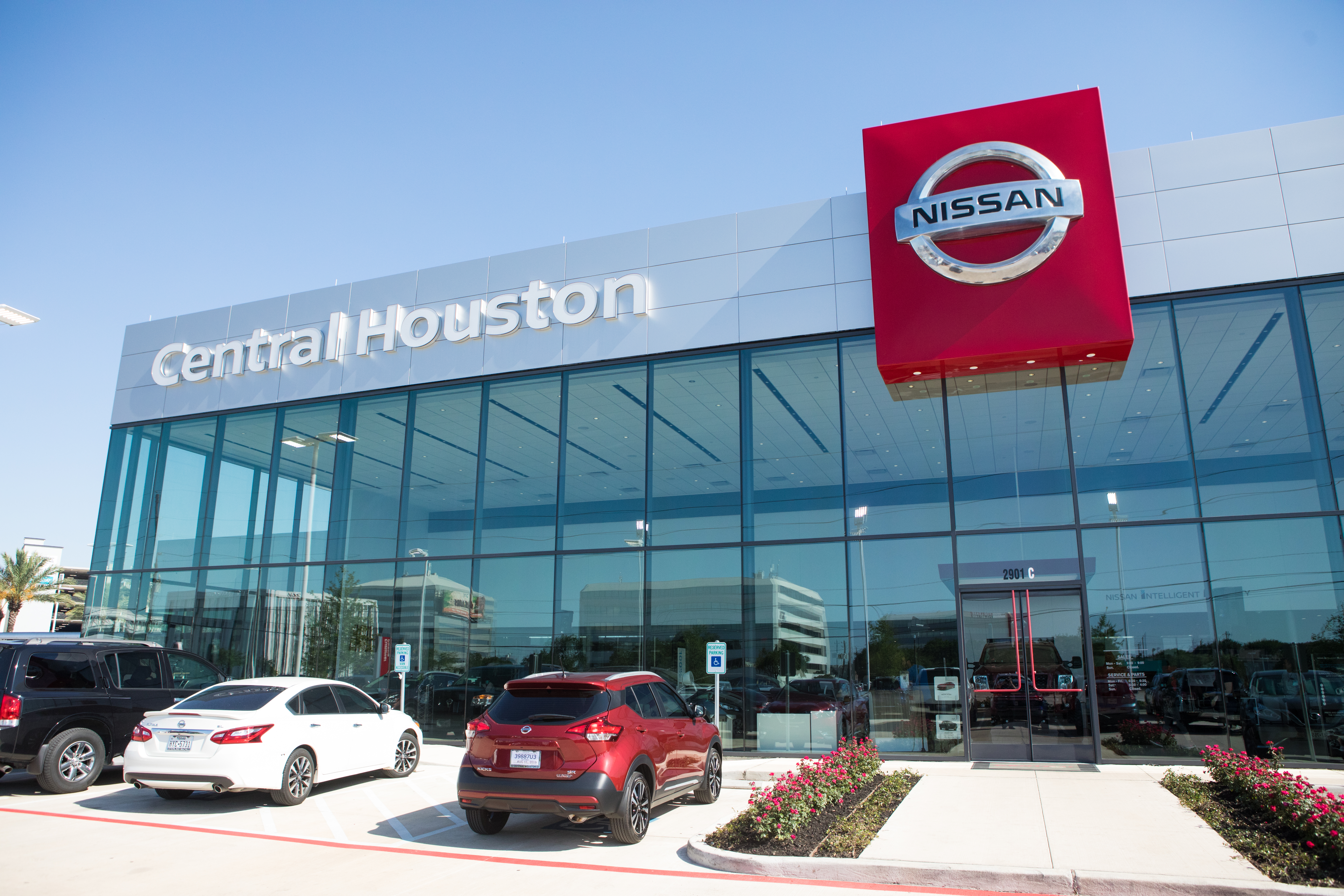 Nissan Begins Testing New Vehicle Subscription Service in Houston