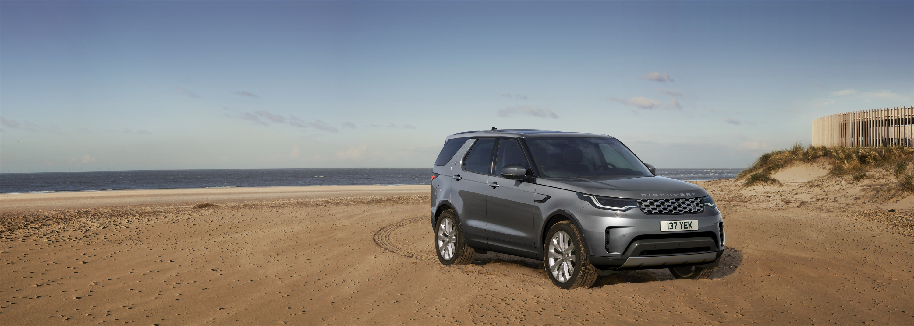 2021 Land Rover Discovery Loads Up On Comfort and Connectivity