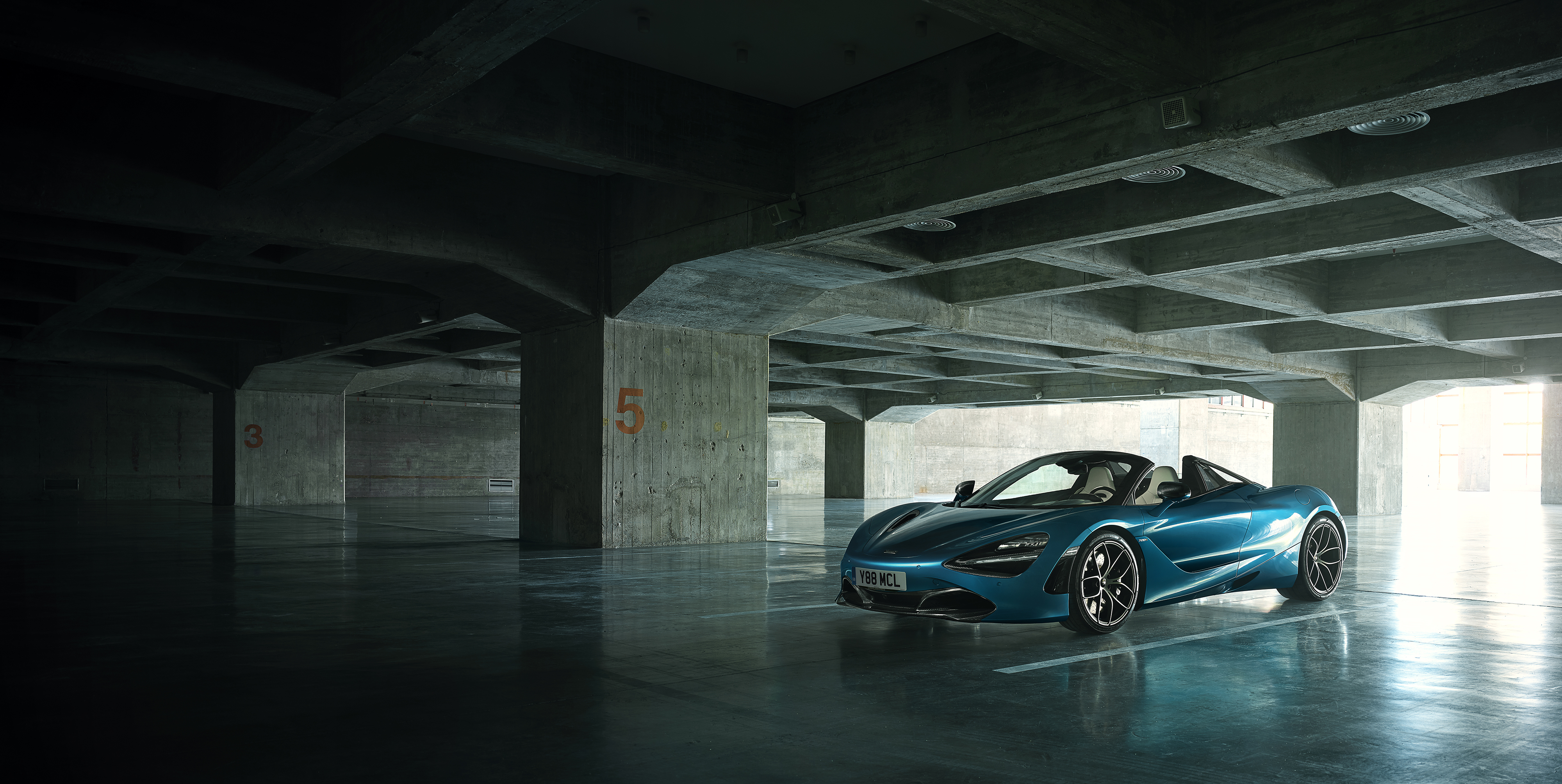 McLaren Automotive Races to the Sun with a new 720S Spider