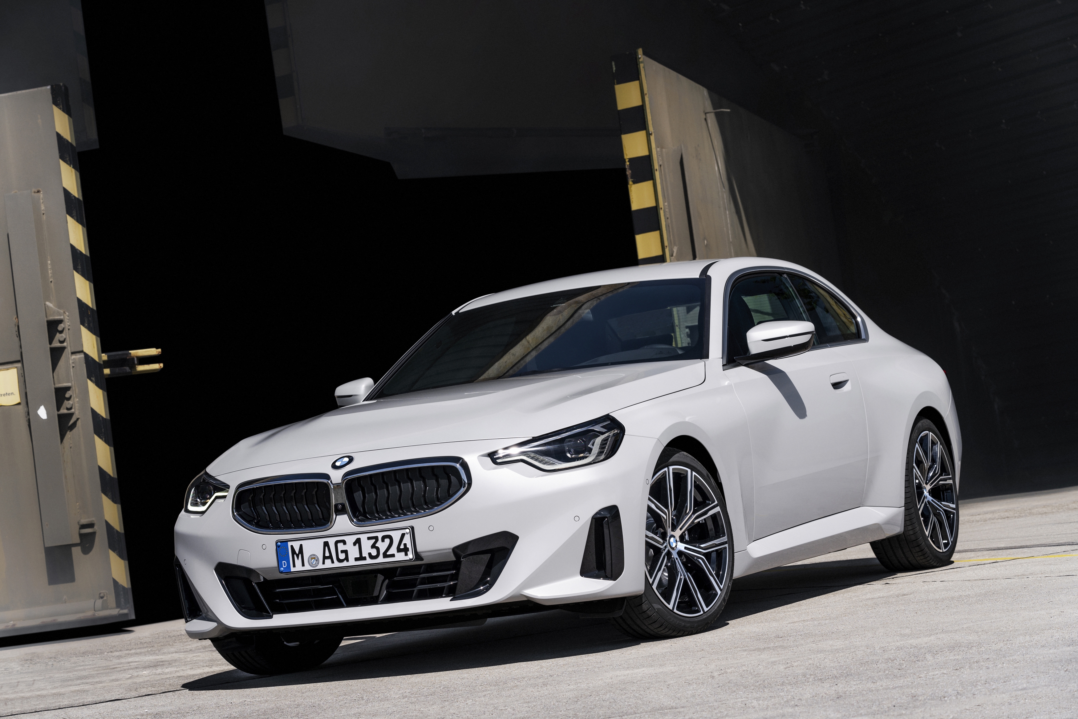 BMW Introduces 2nd-Generation 2 Series Coupe