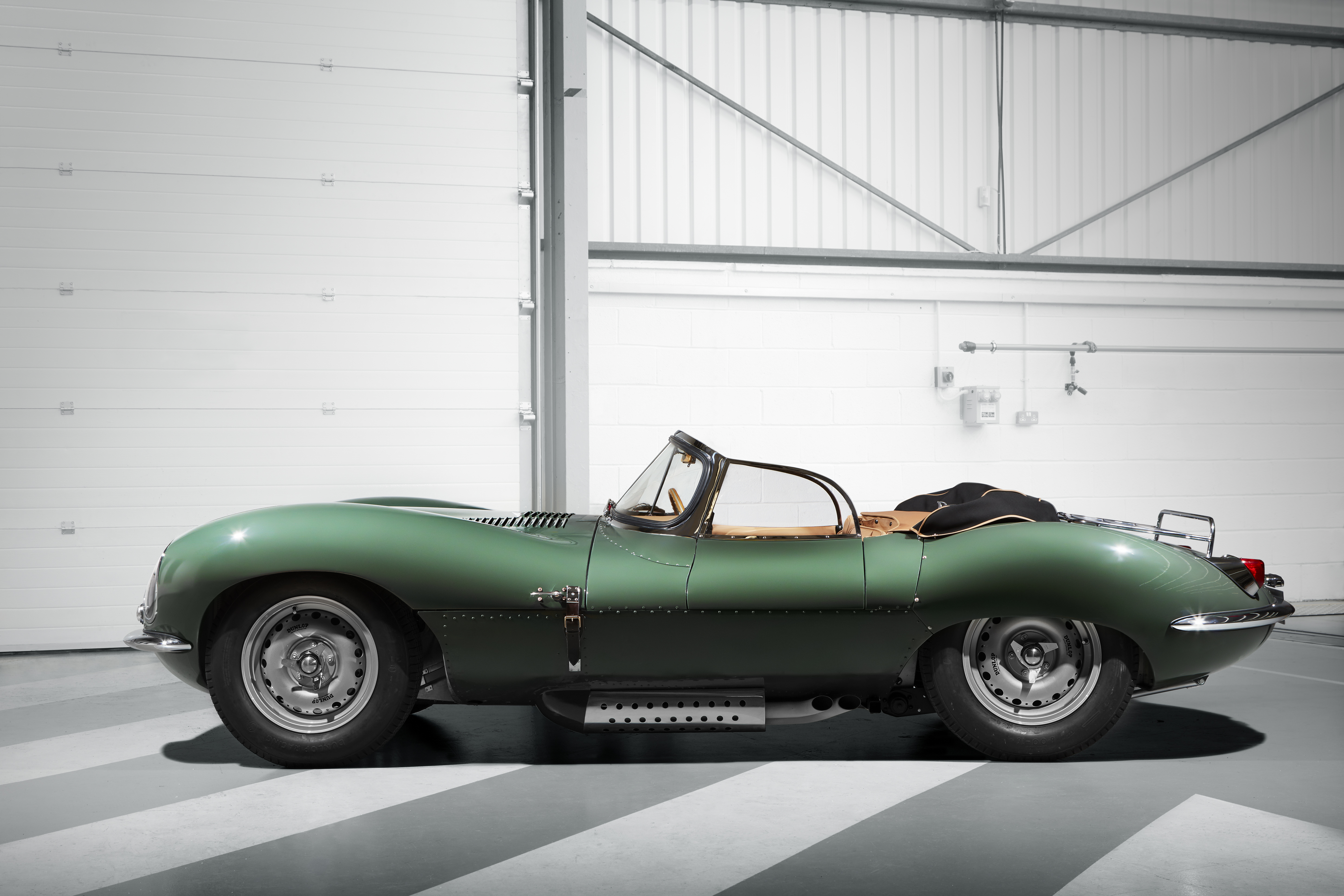 Jaguar builds limited run editions of the XKSS